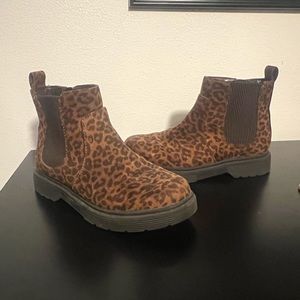 Girls Cheetah Boots